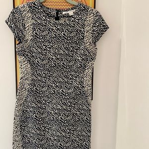 Navy and white print shift dress